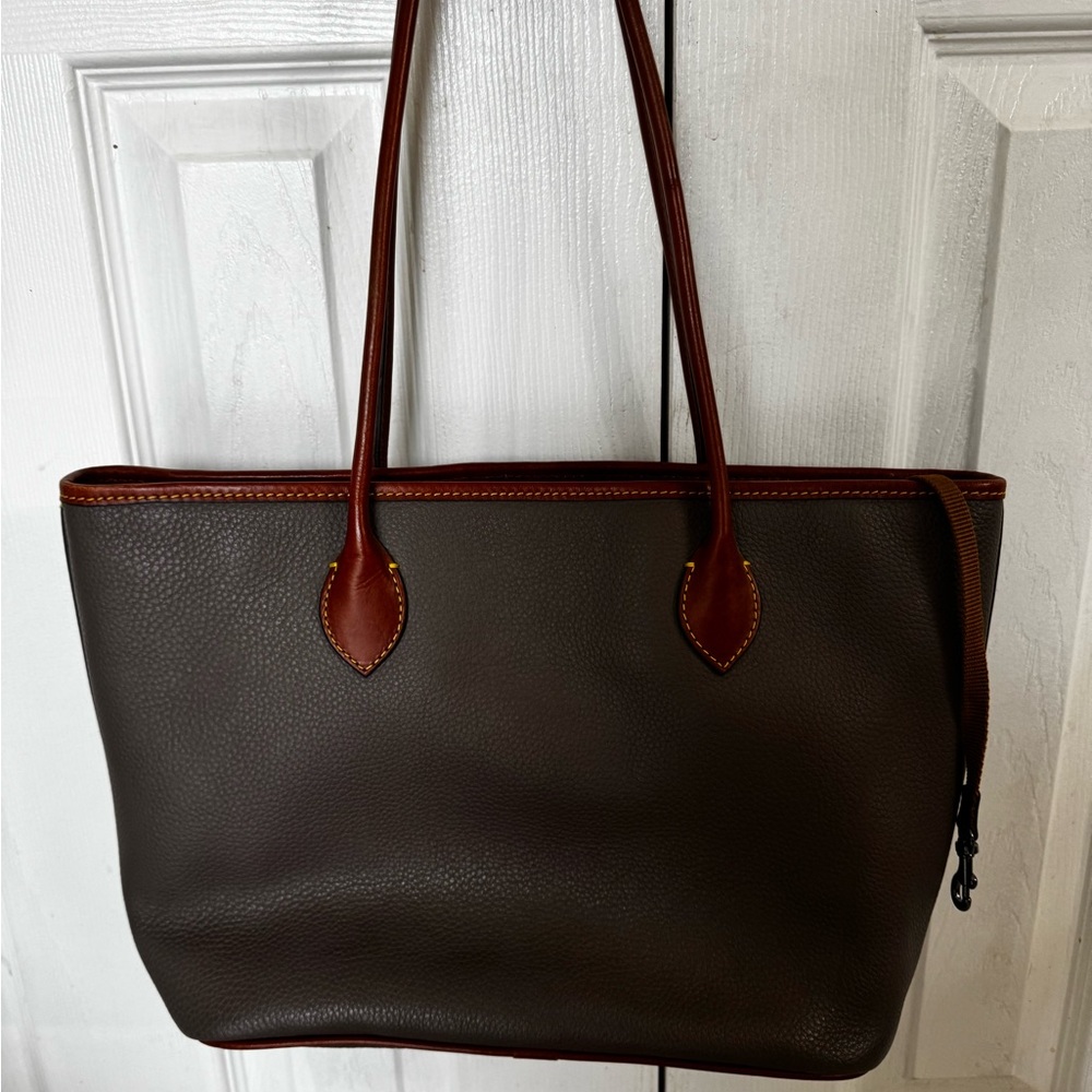 Dooney & Bourke Gray leather shoulder bag - Picture 4 of 11